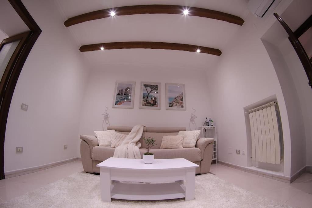 Loft The Balcony In Sorrento Centre Apartment ภายนอก รูปภาพ